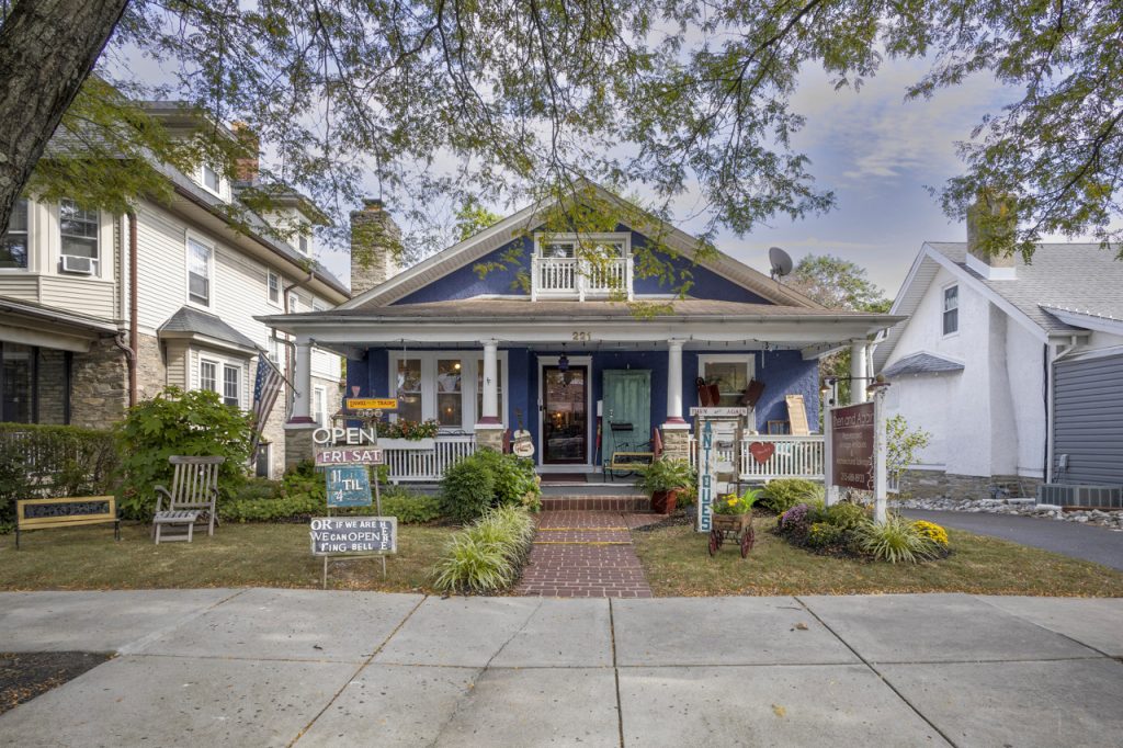 221 S Easton Rd | Glenside