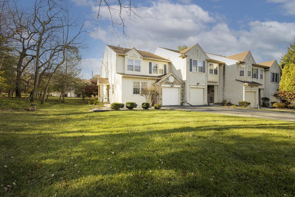 7 Plum Ct | Lafayette Hill